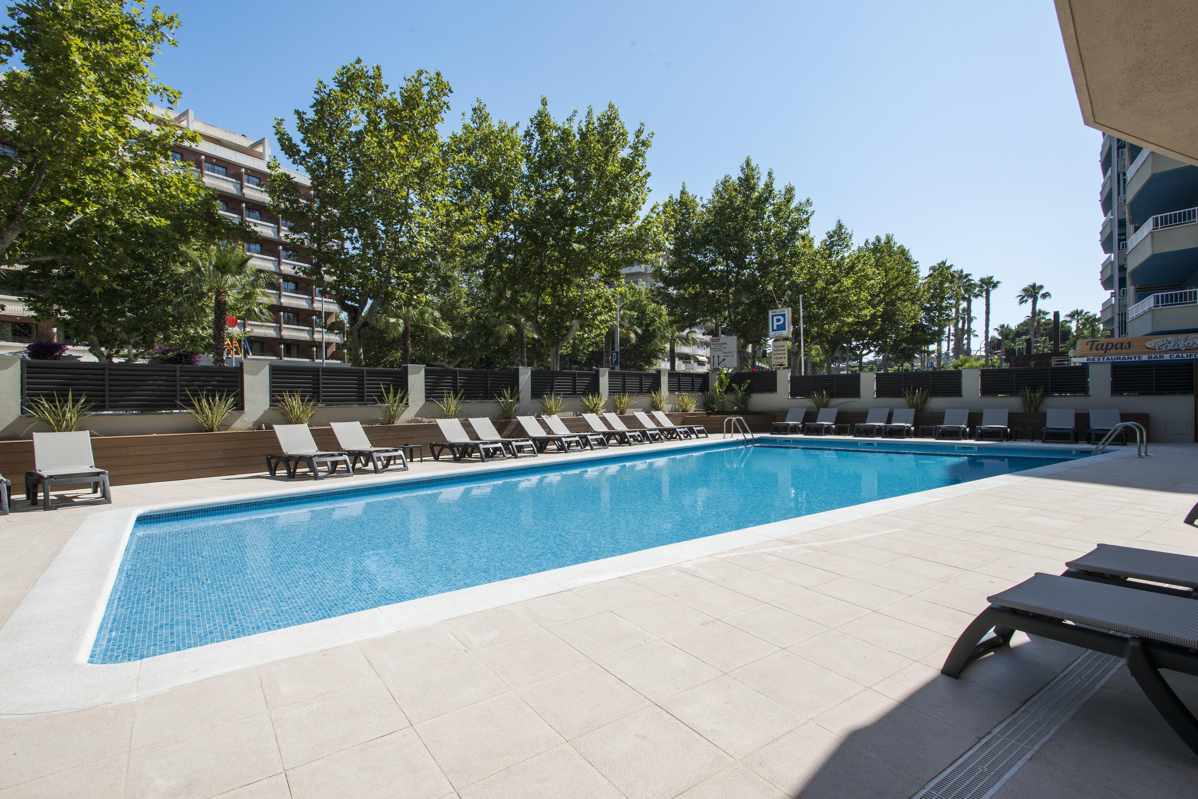 סאלו California Apartments מראה חיצוני תמונה